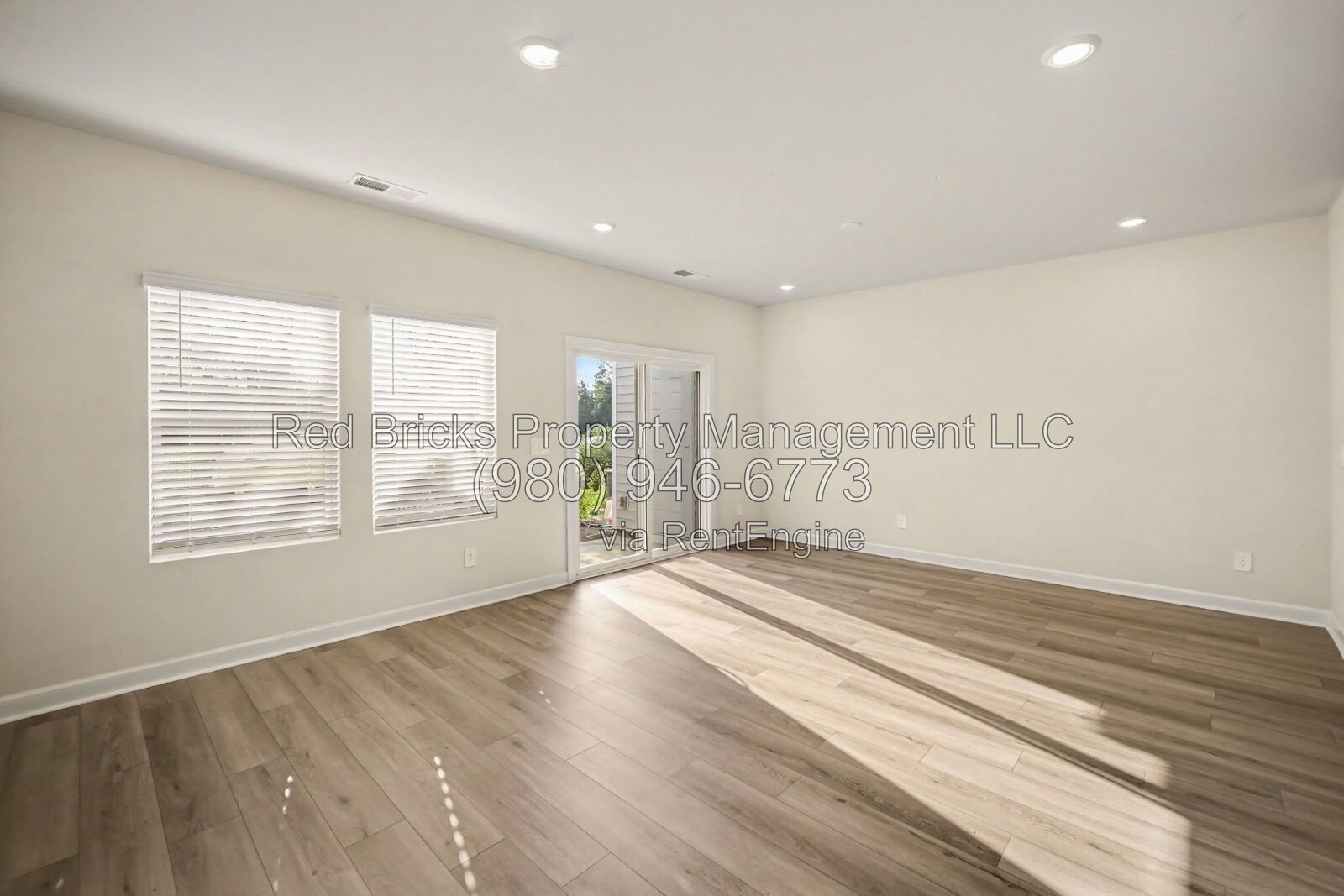 Like-New 3BR End-Unit with Pool Access! property image