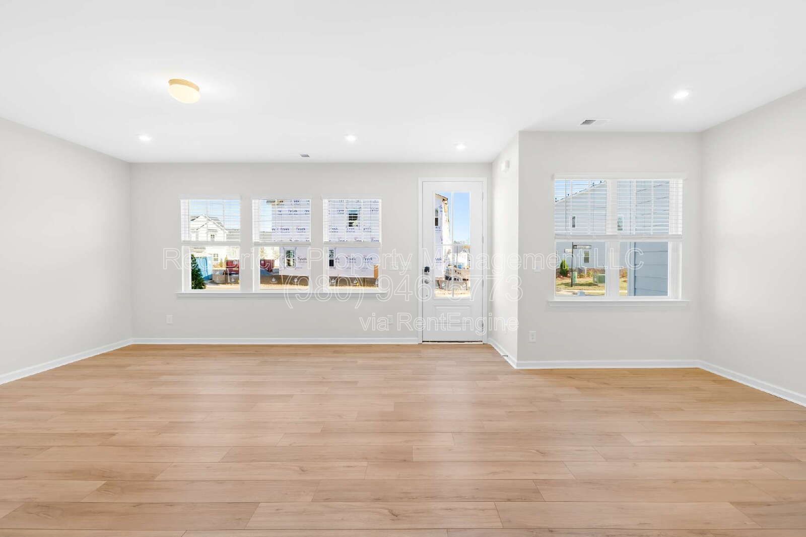 Stylish 2-Story Townhome with Loft & 2-Car Garage! property image