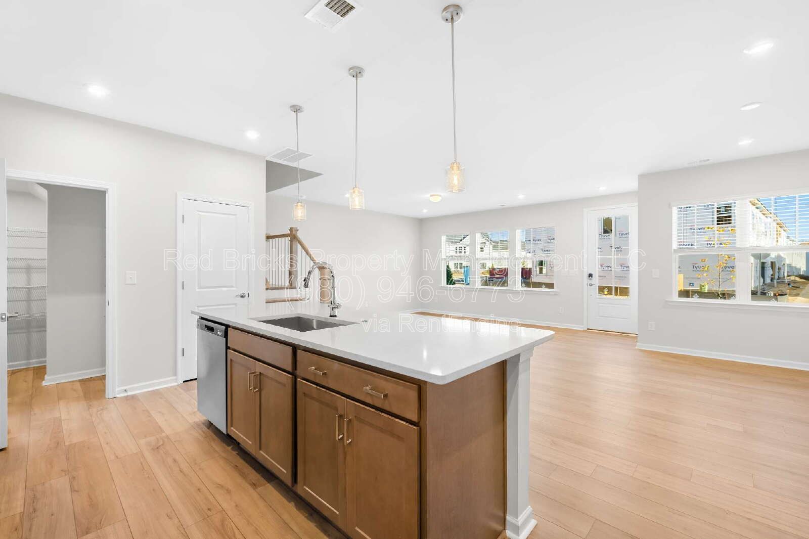 Stylish 2-Story Townhome with Loft & 2-Car Garage! property image