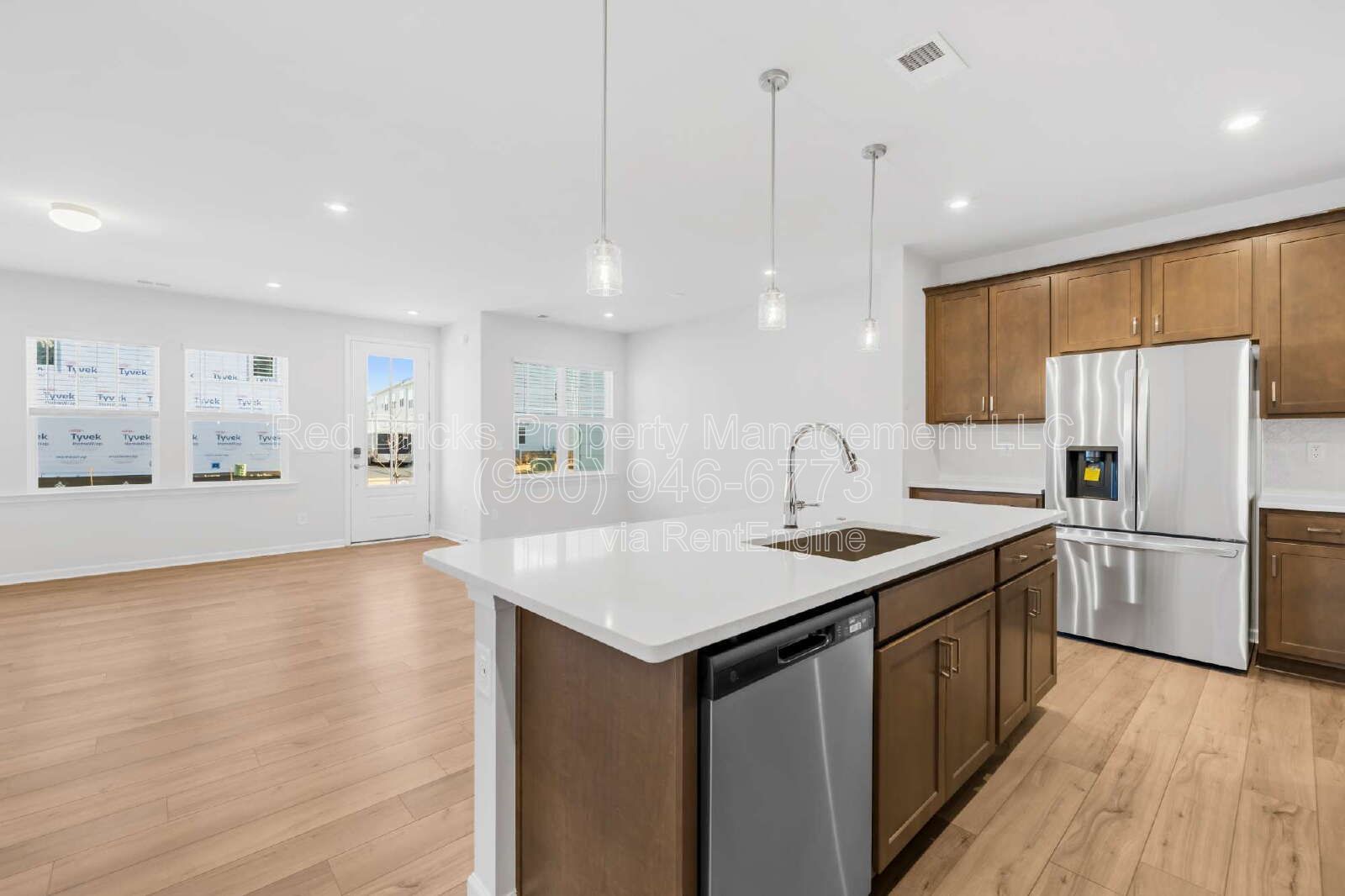 Stylish 2-Story Townhome with Loft & 2-Car Garage! property image