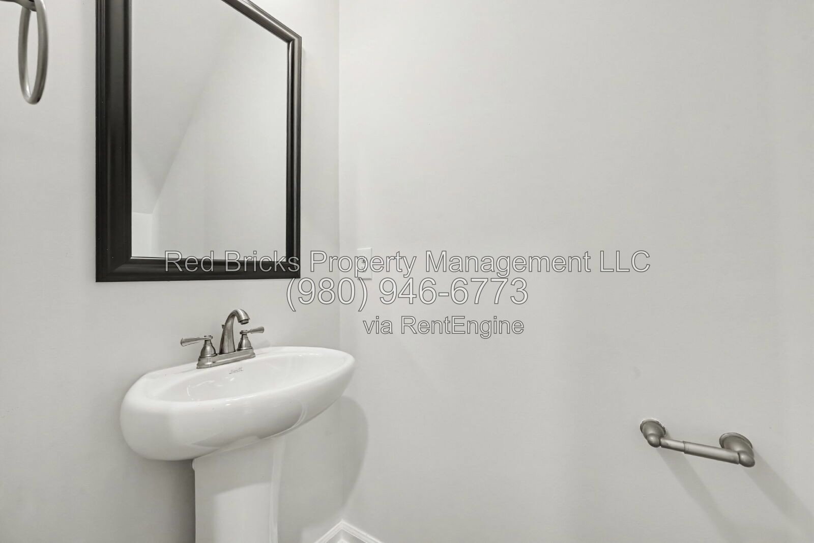 Beautiful 3BR Townhome with Patio! property image