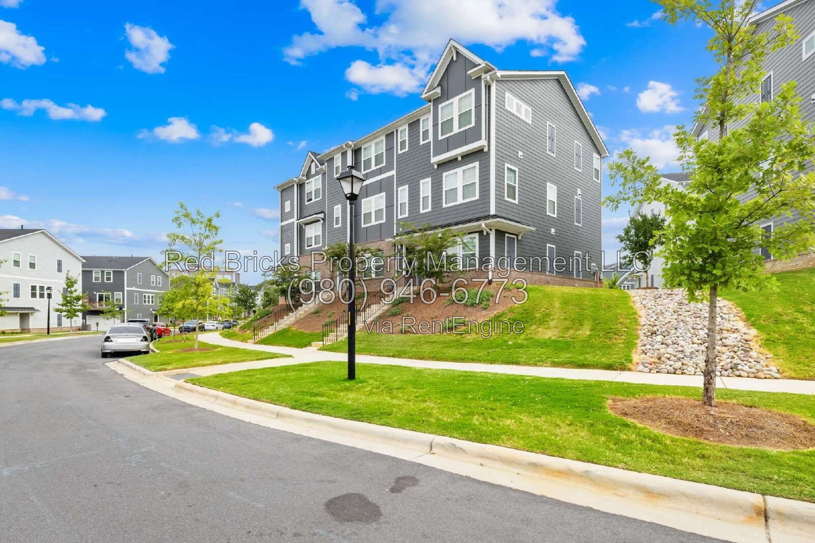 Like-New 4BR End-Unit Townhome in City Park! property image
