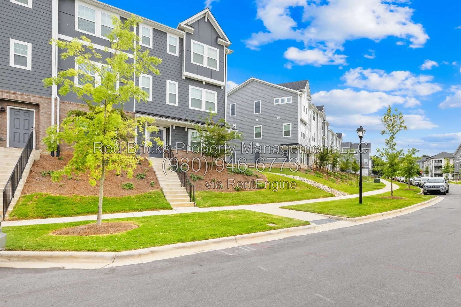 Like-New 4BR End-Unit Townhome in City Park! property image