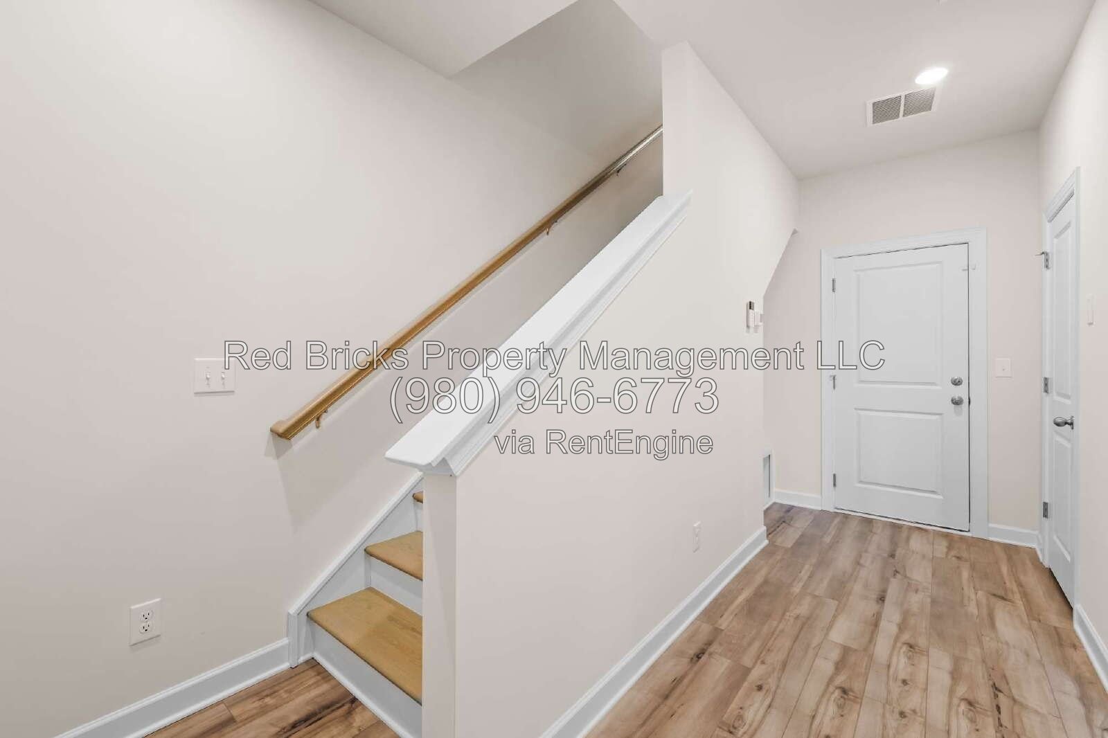 Like-New 4BR End-Unit Townhome in City Park! property image