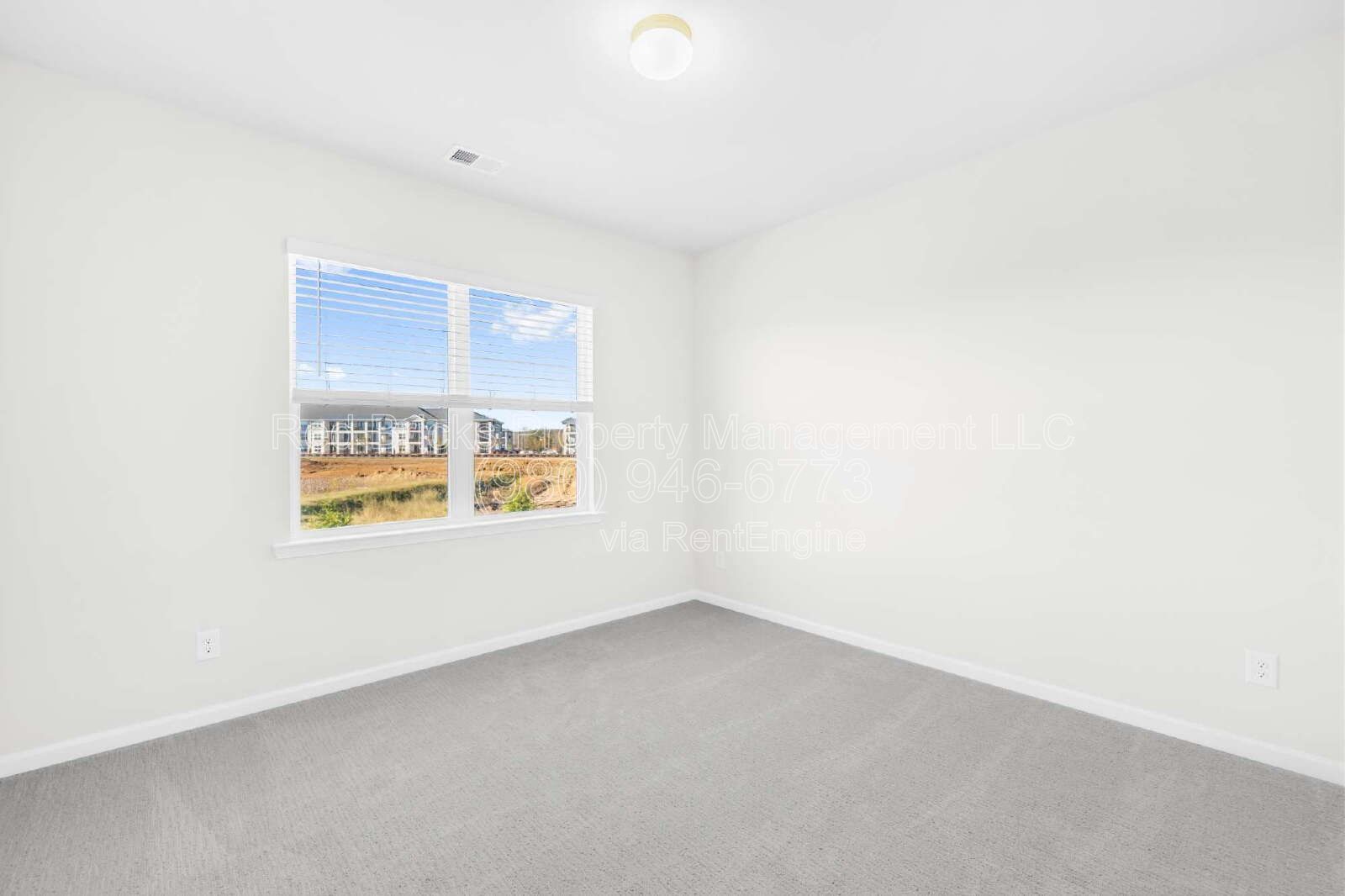 Stylish 2-Story Townhome with Loft & 2-Car Garage! property image