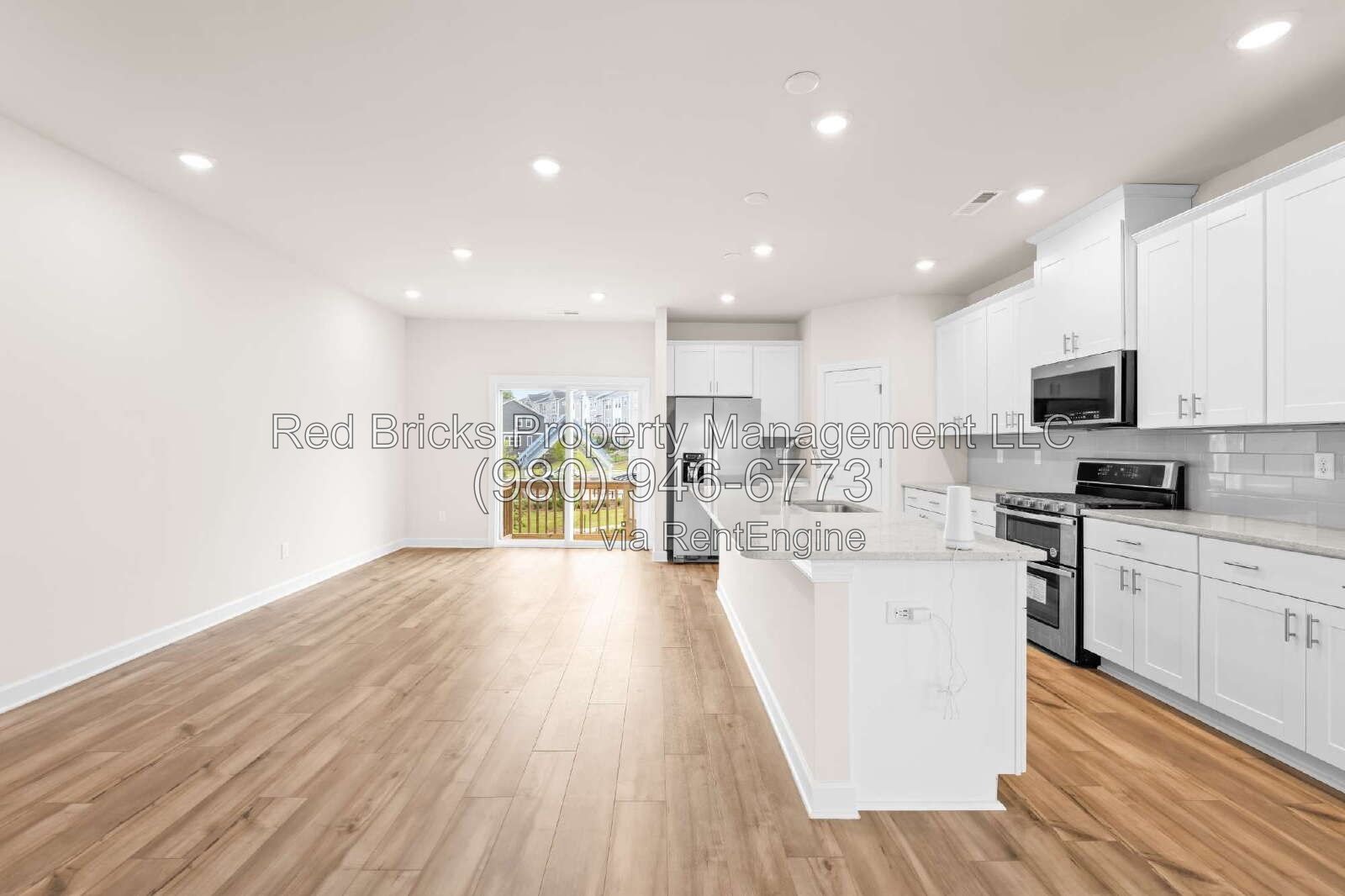 Like-New 4BR End-Unit Townhome in City Park! property image