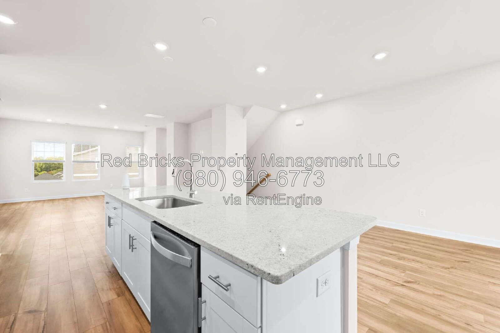 Like-New 4BR End-Unit Townhome in City Park! property image