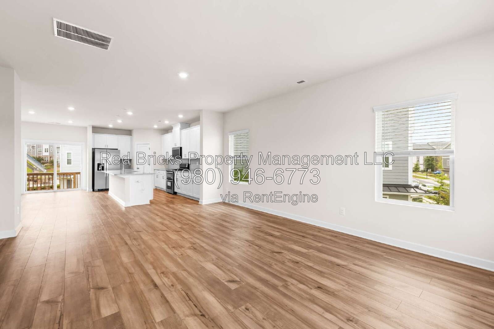 Like-New 4BR End-Unit Townhome in City Park! property image