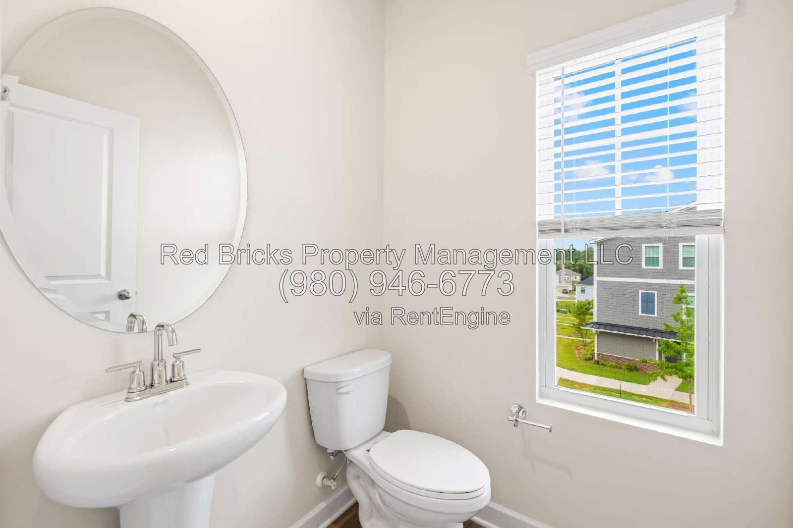 Like-New 4BR End-Unit Townhome in City Park! property image