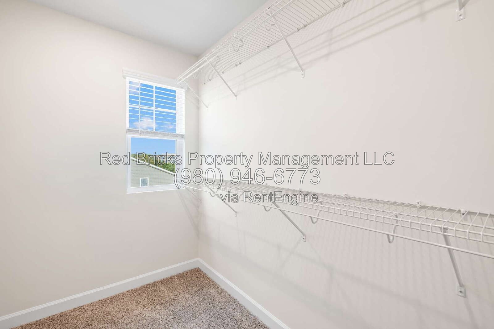 Like-New 4BR End-Unit Townhome in City Park! property image