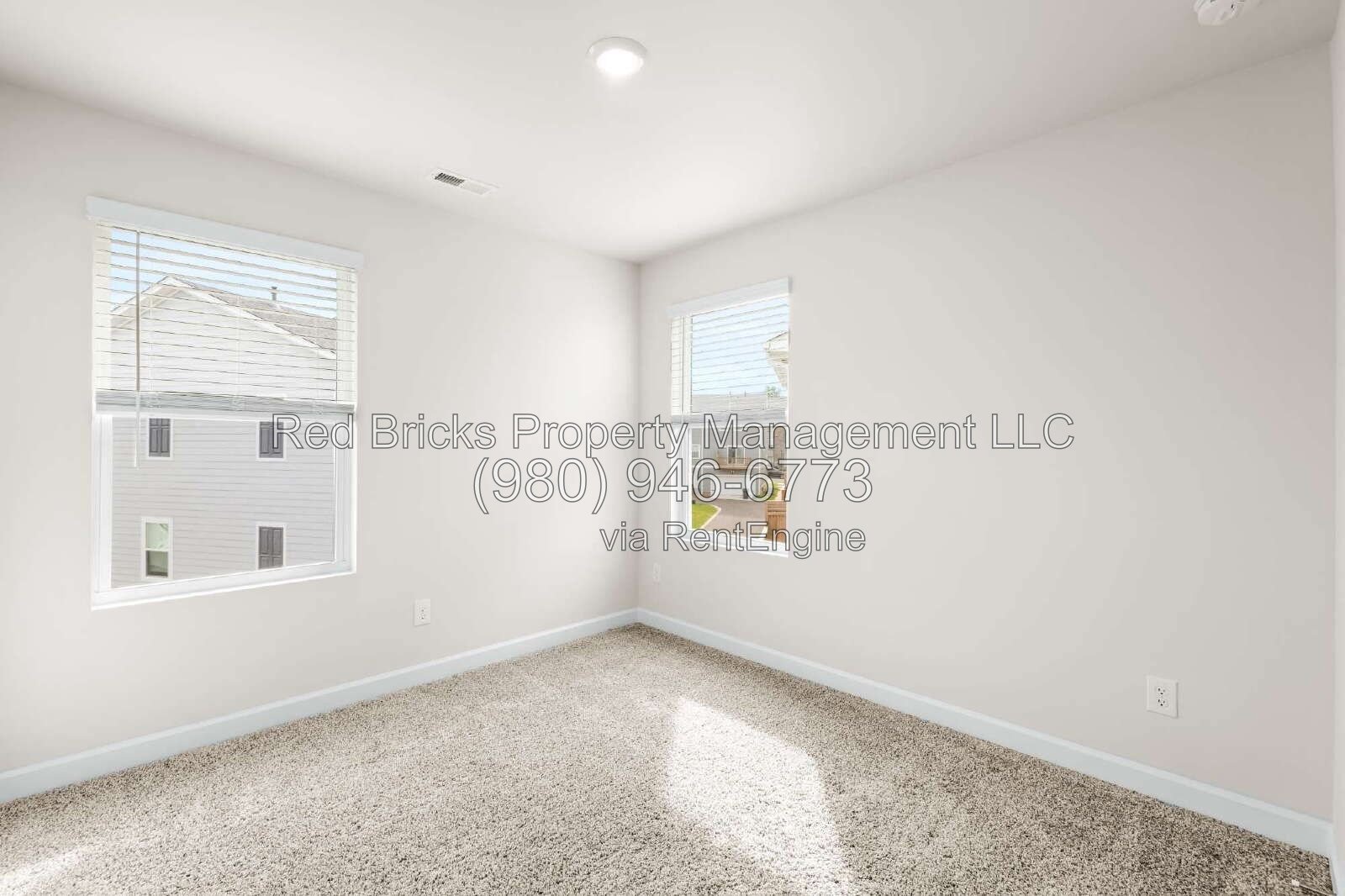 Like-New 4BR End-Unit Townhome in City Park! property image