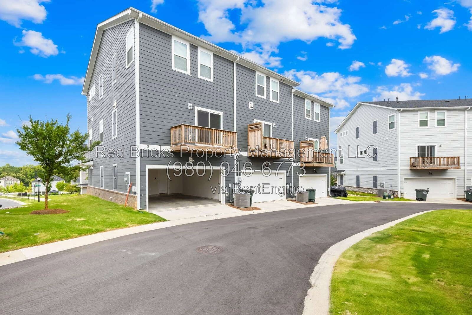 Like-New 4BR End-Unit Townhome in City Park! property image