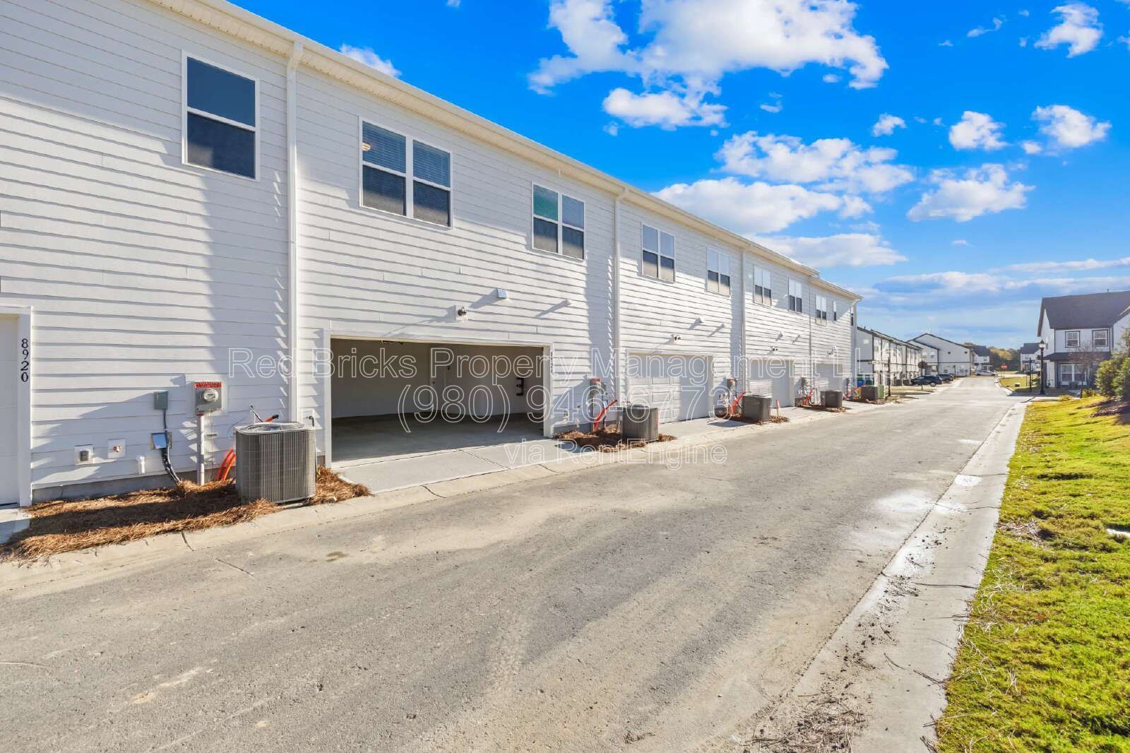 Stylish 2-Story Townhome with Loft & 2-Car Garage! property image