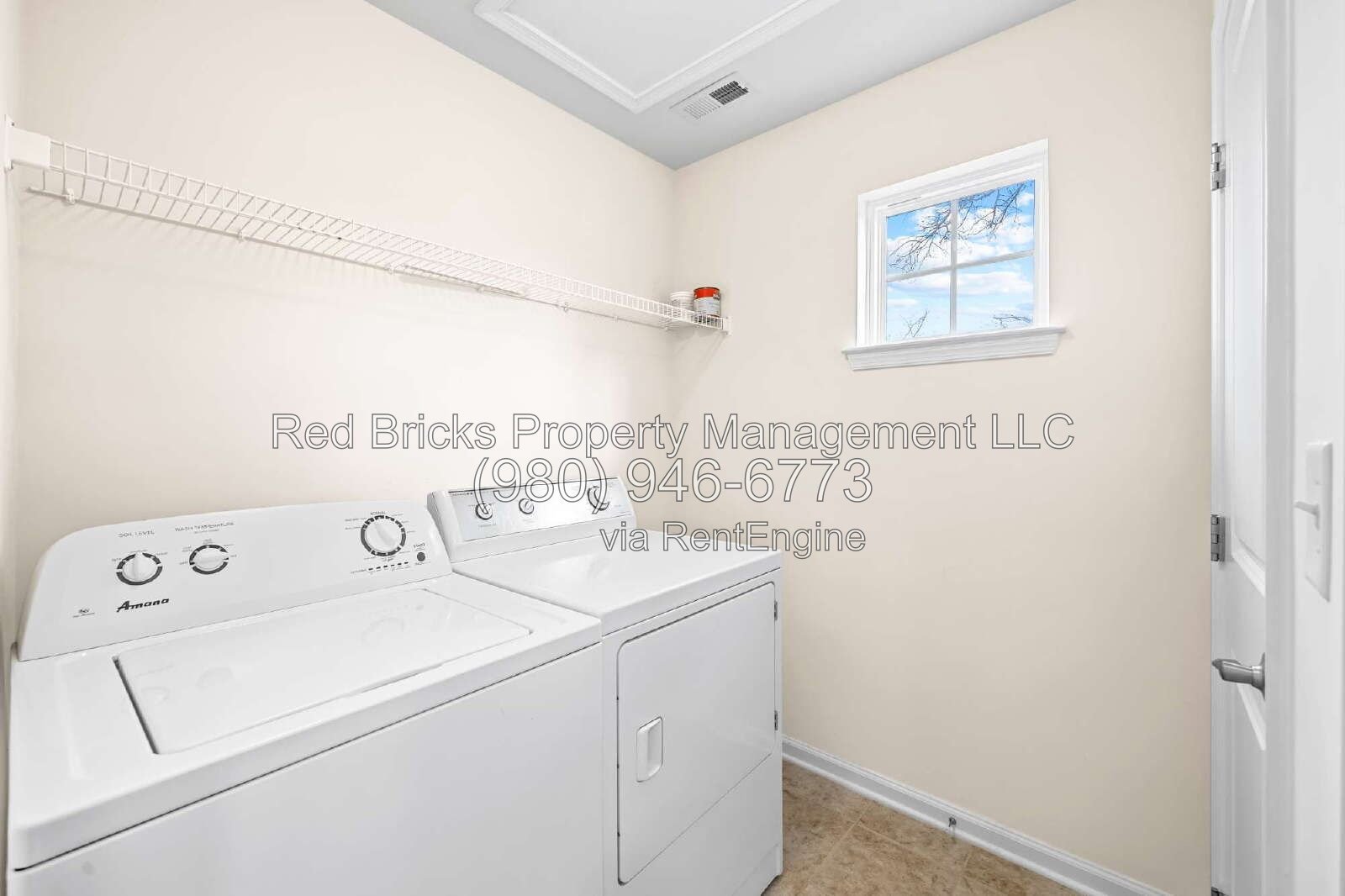 Stylish End-Unit Townhome with 2-Car Garage property image