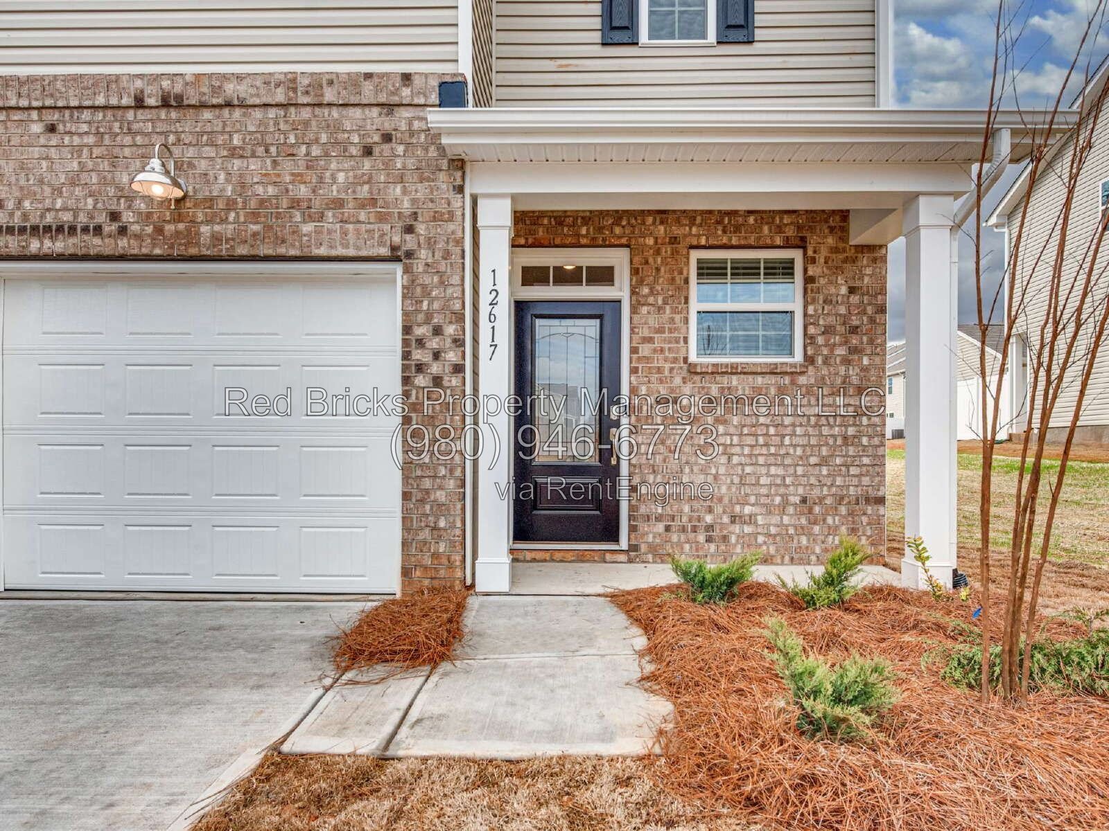 Like-New End-Unit Townhome with Pool & Patio! property image