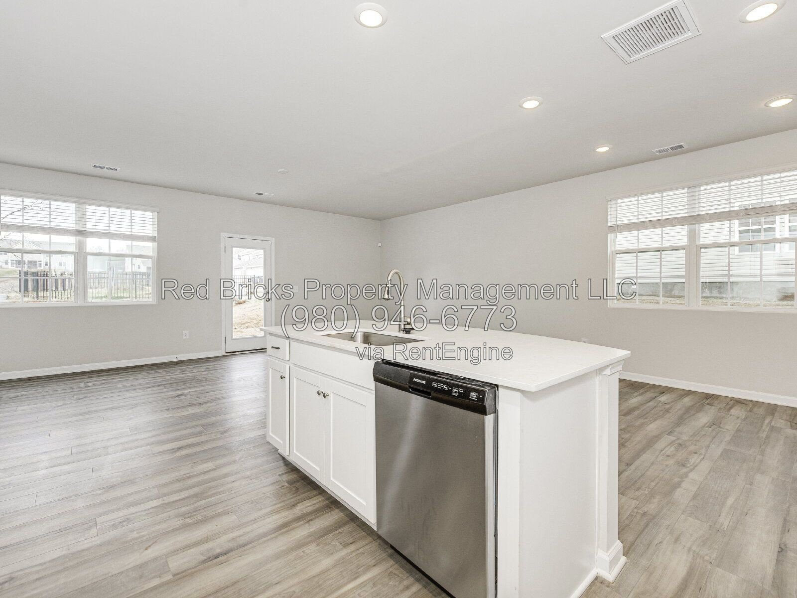 Like-New End-Unit Townhome with Pool & Patio! property image