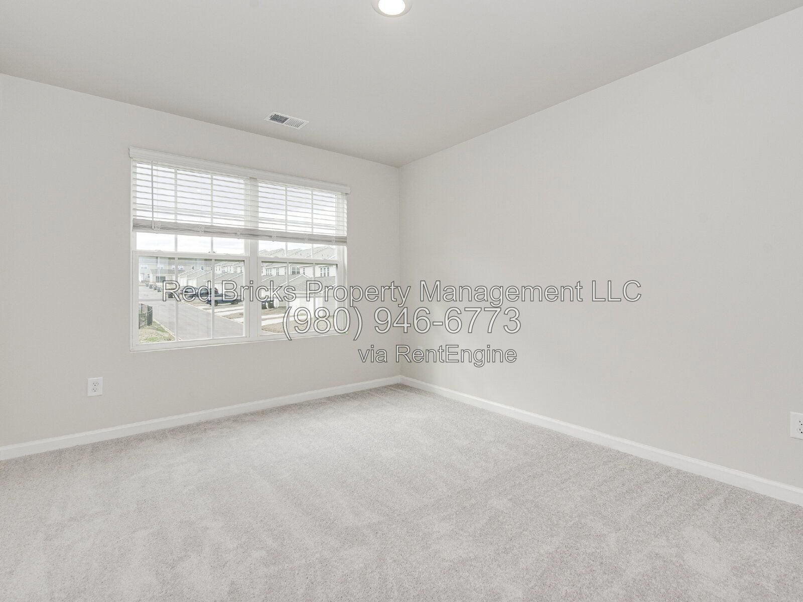 Like-New End-Unit Townhome with Pool & Patio! property image