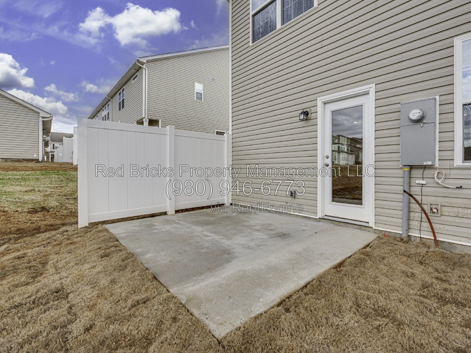 Like-New End-Unit Townhome with Pool & Patio! property image