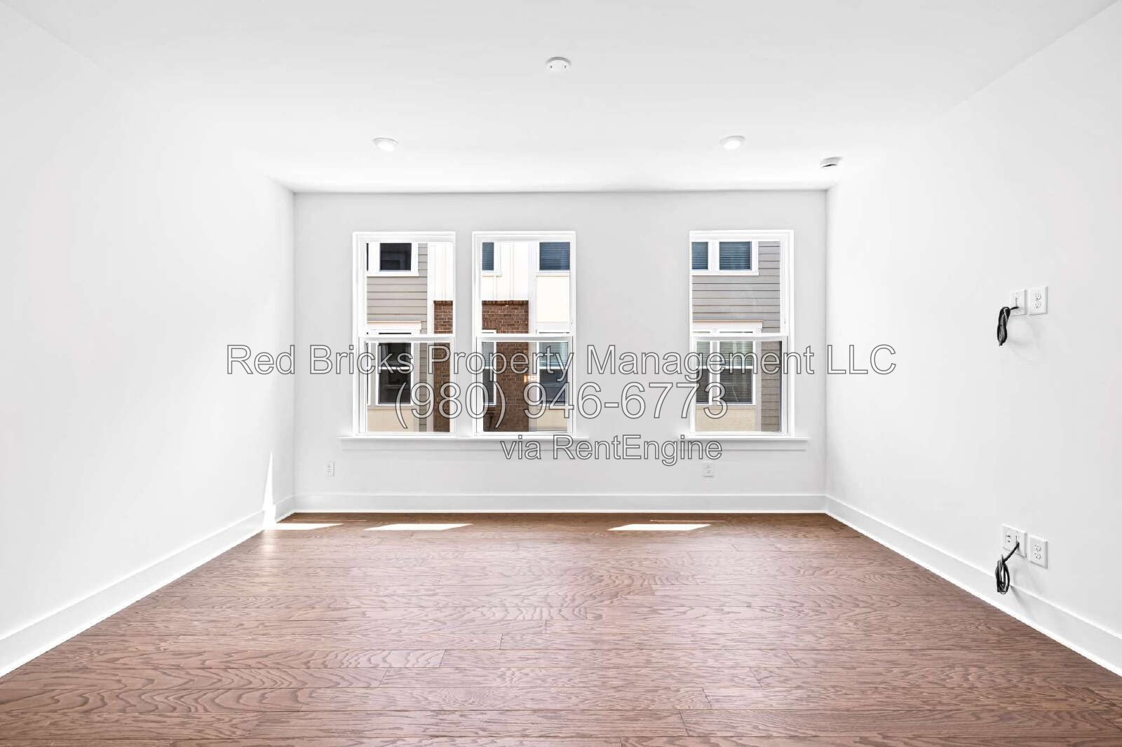 Modern 3-Story Townhome Near Uptown Charlotte property image