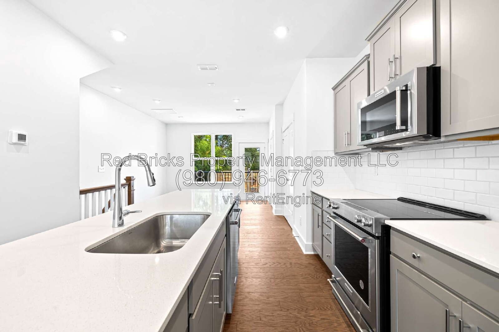 Modern 3-Story Townhome Near Uptown Charlotte property image