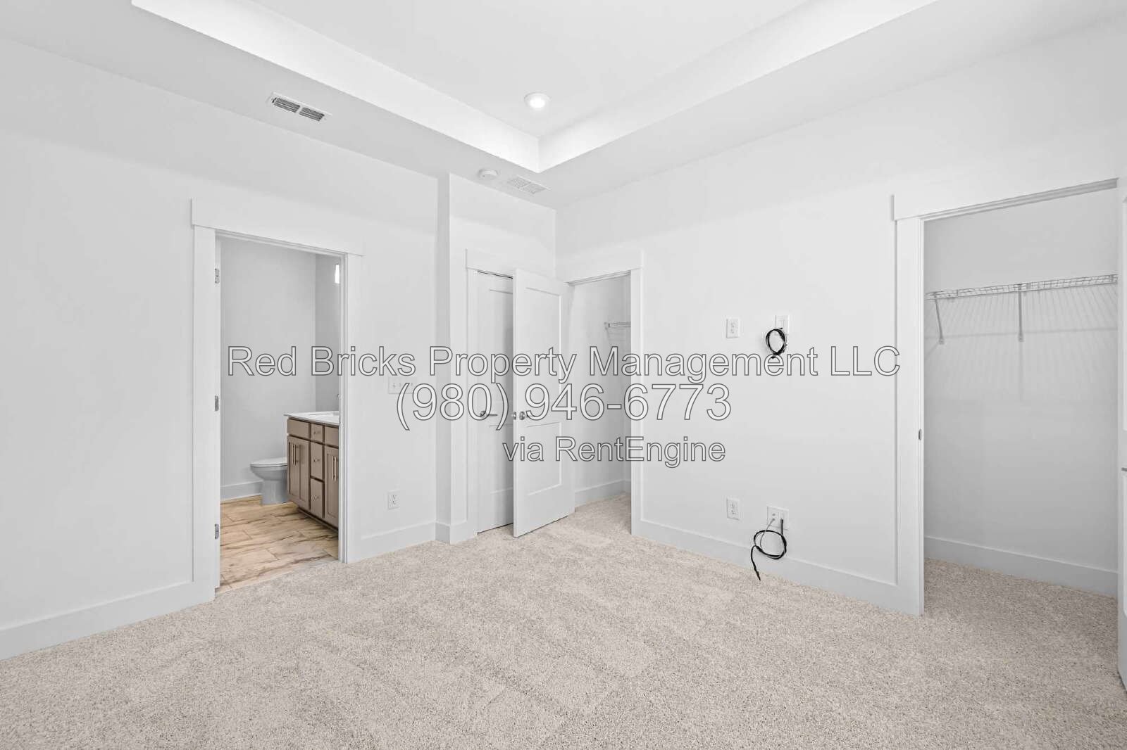 Modern 3-Story Townhome Near Uptown Charlotte property image