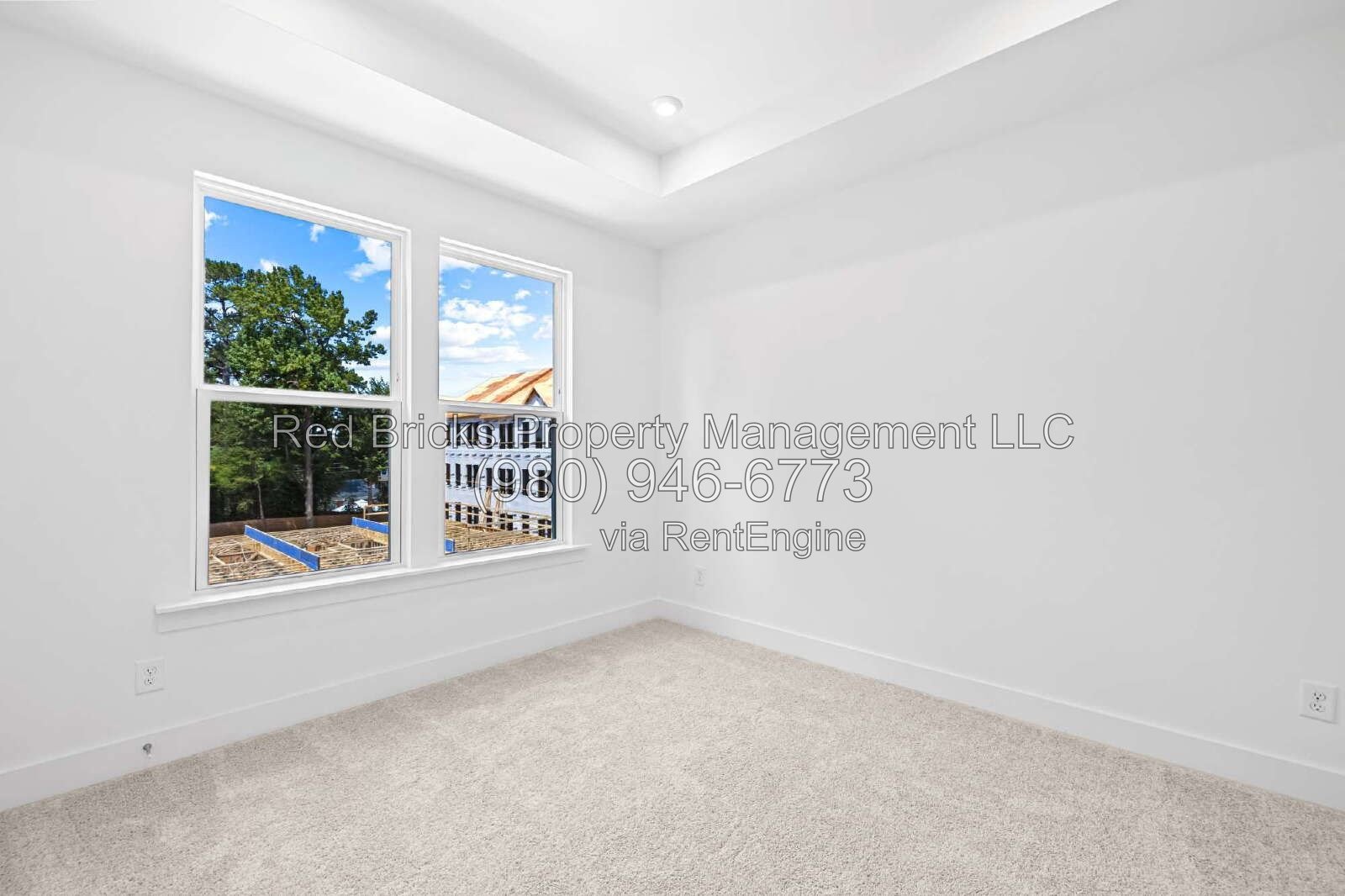 Modern 3-Story Townhome Near Uptown Charlotte property image