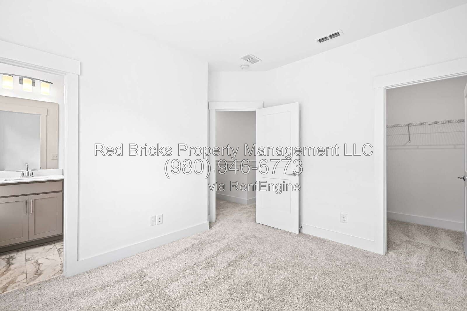 Modern 3-Story Townhome Near Uptown Charlotte property image