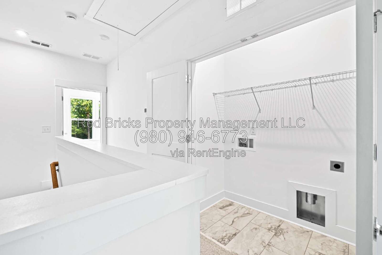 Modern 3-Story Townhome Near Uptown Charlotte property image