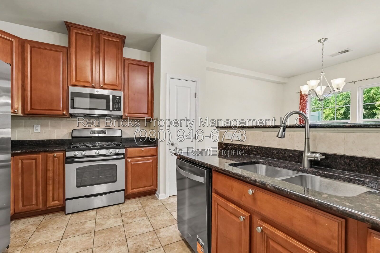 Beautiful 3BR Townhome Near I-485 – Available Now! property image