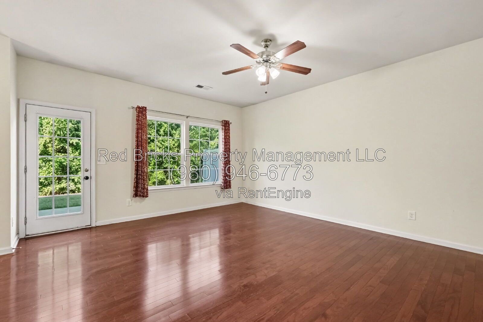 Beautiful 3BR Townhome Near I-485 – Available Now! property image