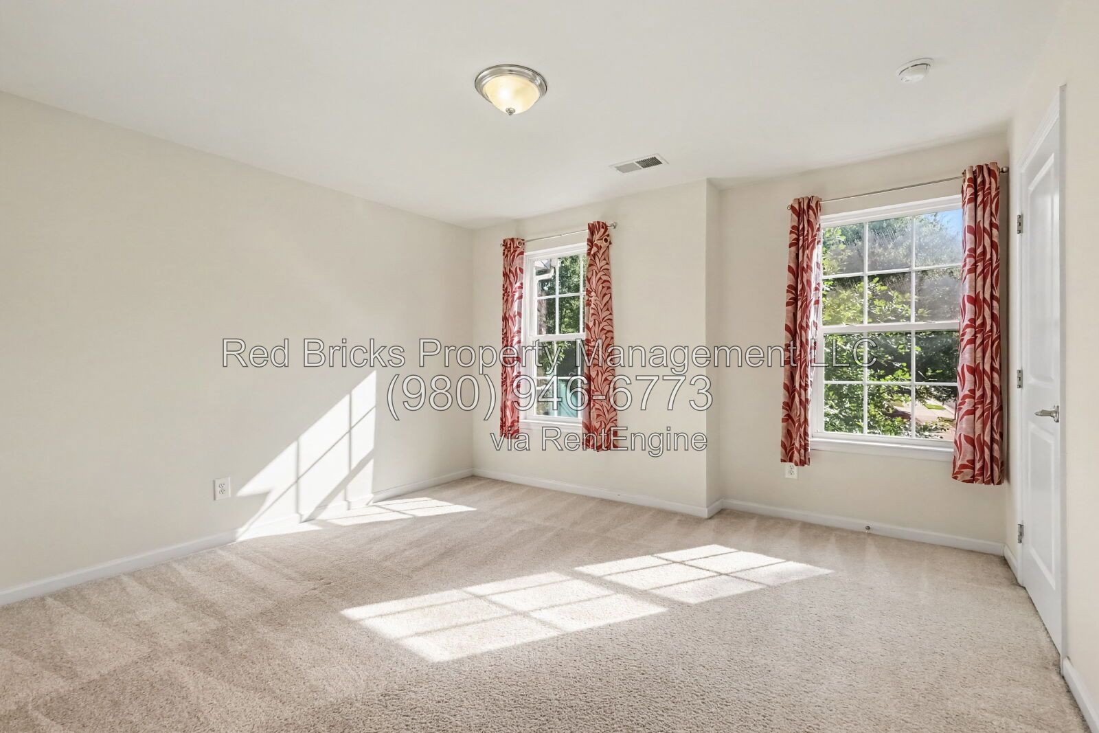 Beautiful 3BR Townhome Near I-485 – Available Now! property image