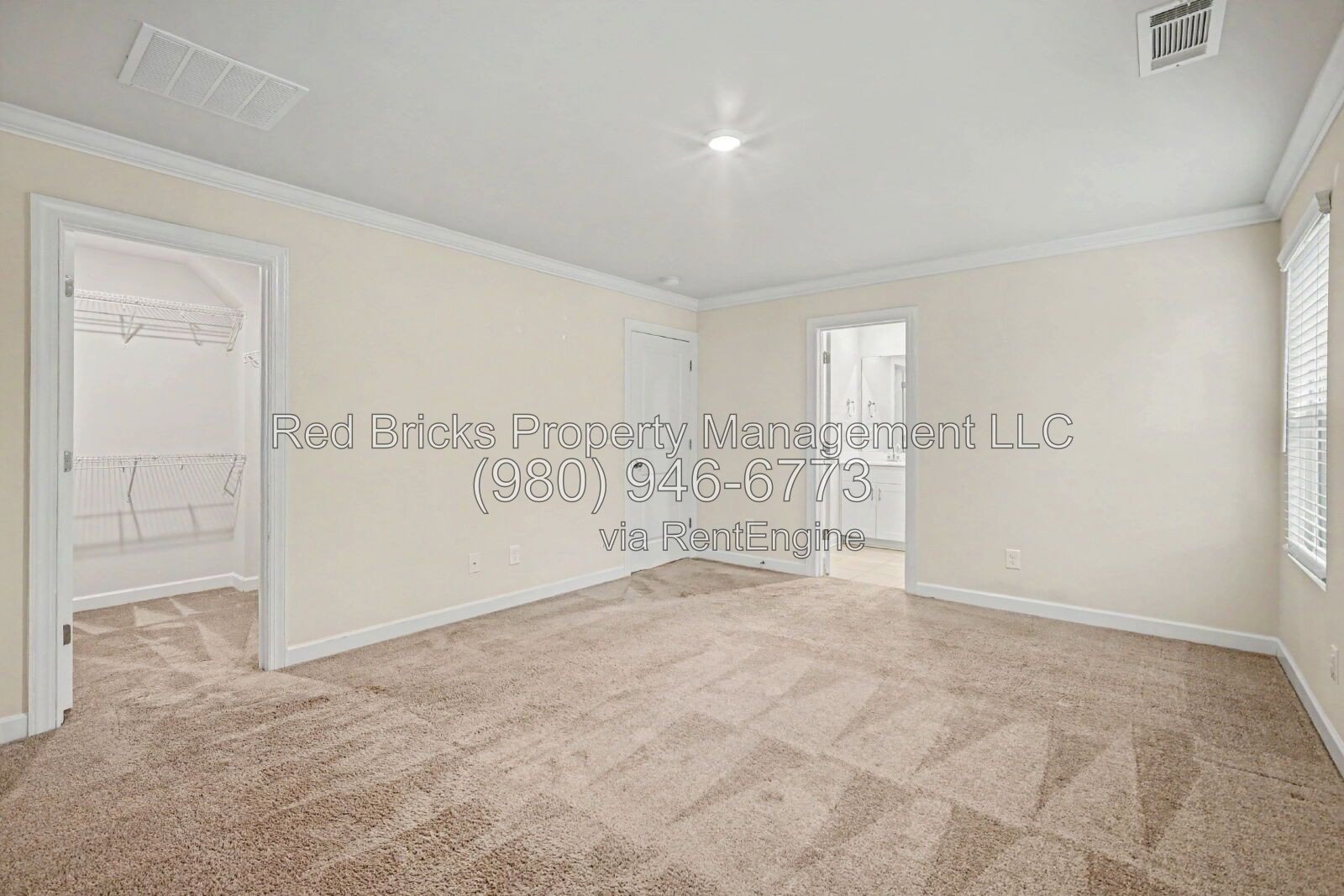 Like-New Townhome with 2-Car Garage in Enclave at City Park property image