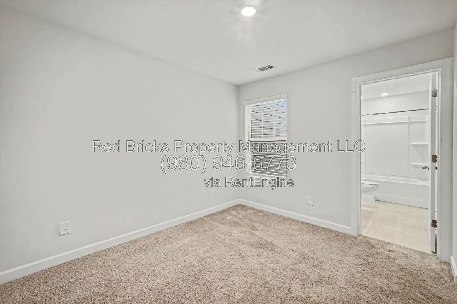 Like-New Townhome with 2-Car Garage in Enclave at City Park property image