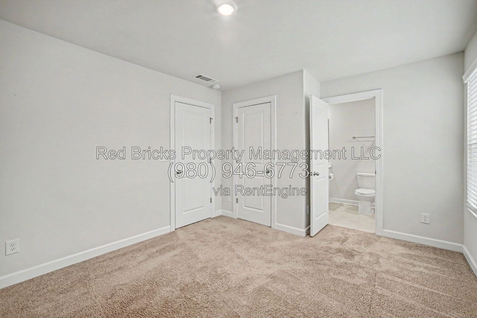 Like-New Townhome with 2-Car Garage in Enclave at City Park property image