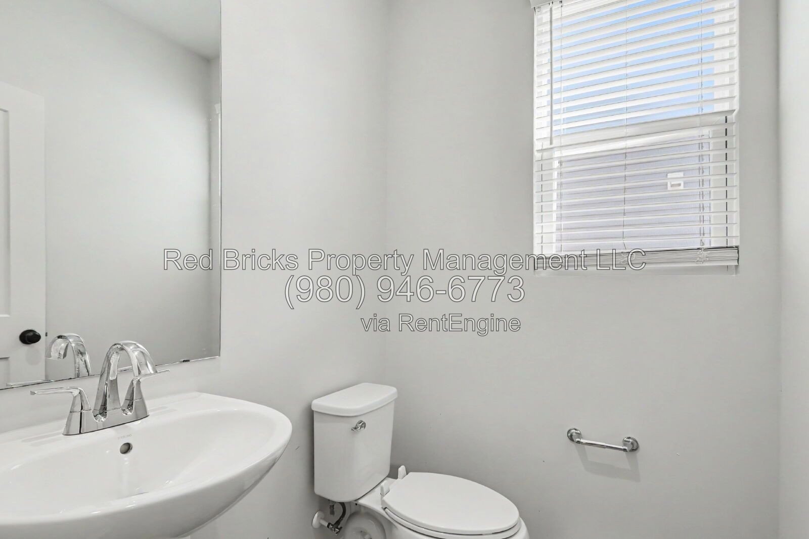 Like-New 3BR Townhome in Desirable Griffith Lakes! property image