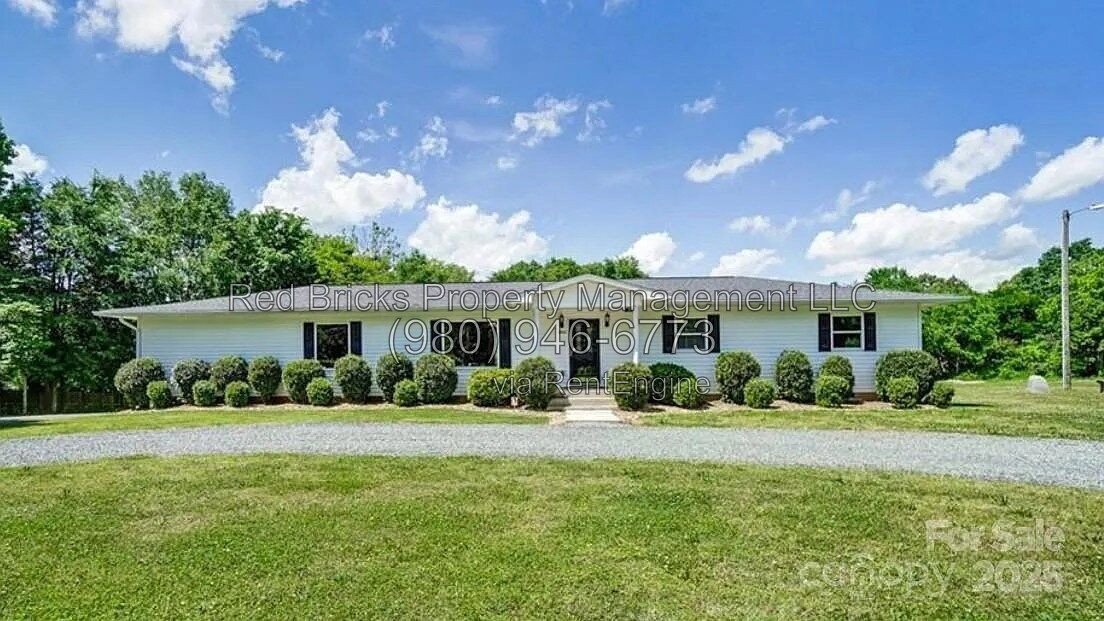 Well-Maintained Single-Family Home with Private Pool property image