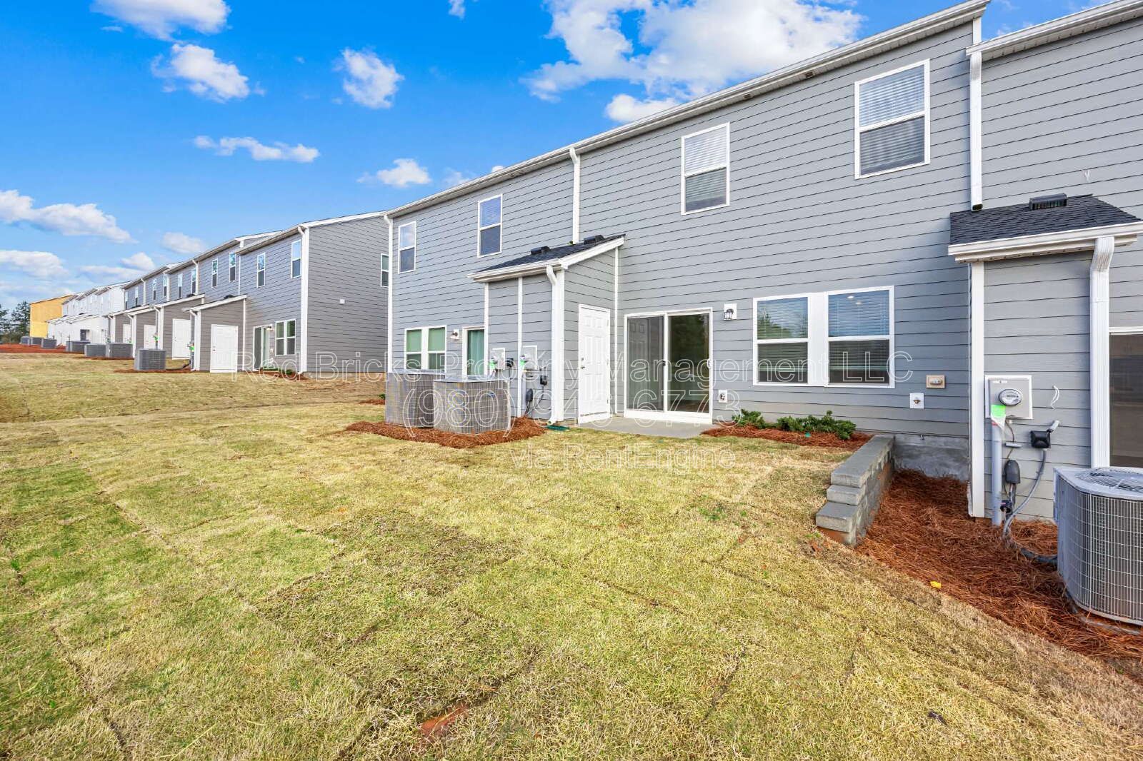 Like-New 3BR Townhome Near Georgetown Crossing – Available June 10th! property image