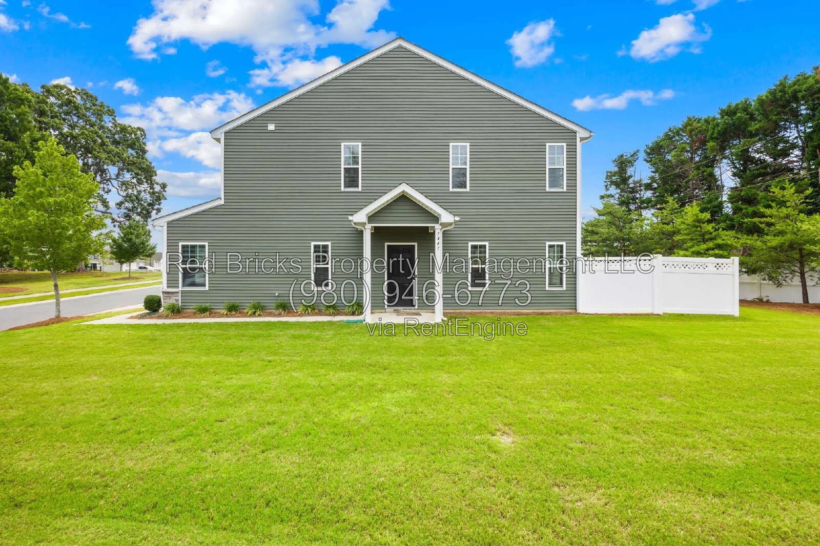 Beautiful Like-New 4-Bedroom Townhome in McDowell Crossing property image