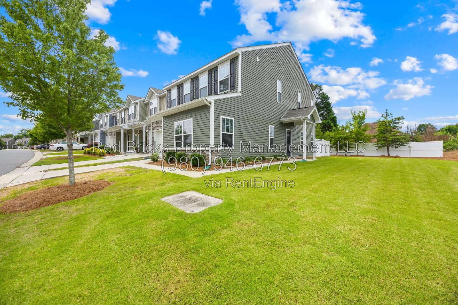 Beautiful Like-New 4-Bedroom Townhome in McDowell Crossing property image