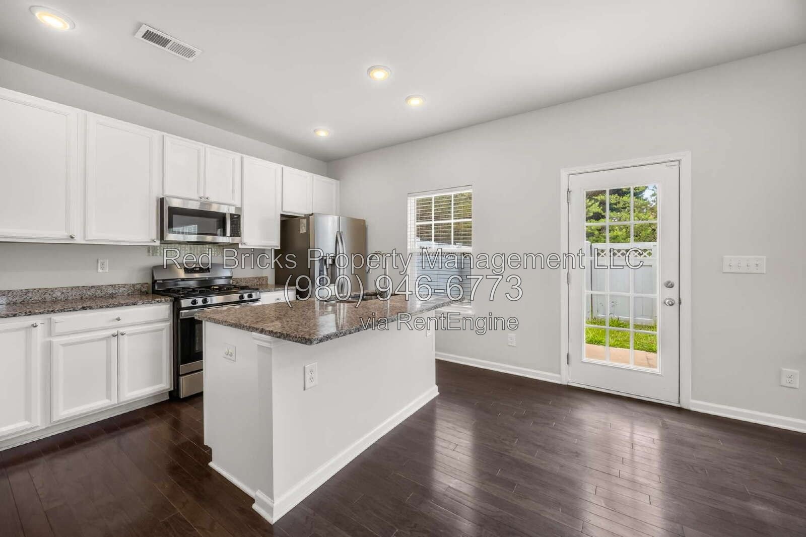 Beautiful Like-New 4-Bedroom Townhome in McDowell Crossing property image