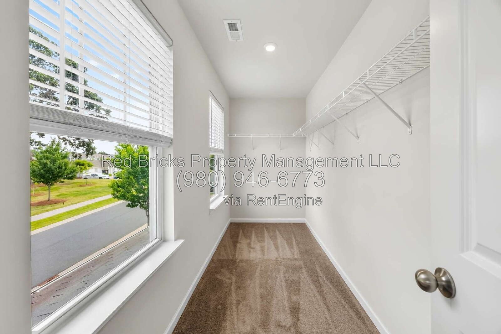 Beautiful Like-New 4-Bedroom Townhome in McDowell Crossing property image