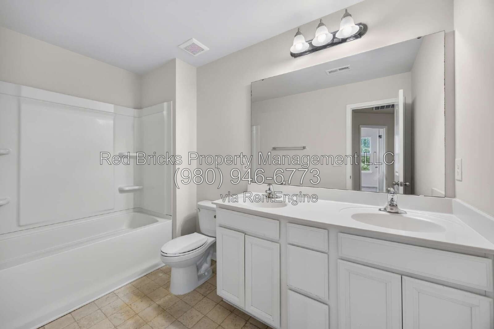 Beautiful Like-New 4-Bedroom Townhome in McDowell Crossing property image