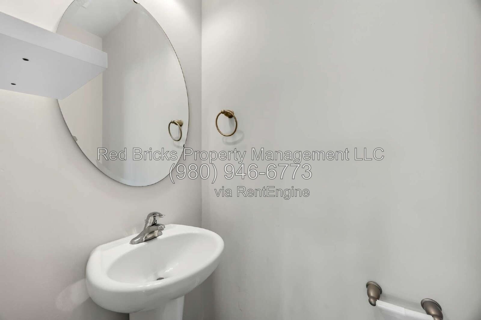 Beautiful Like-New 4-Bedroom Townhome in McDowell Crossing property image