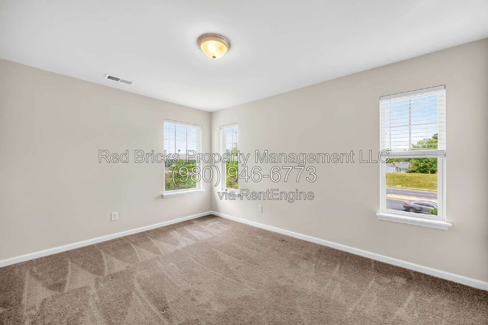 Beautiful Like-New 4-Bedroom Townhome in McDowell Crossing property image