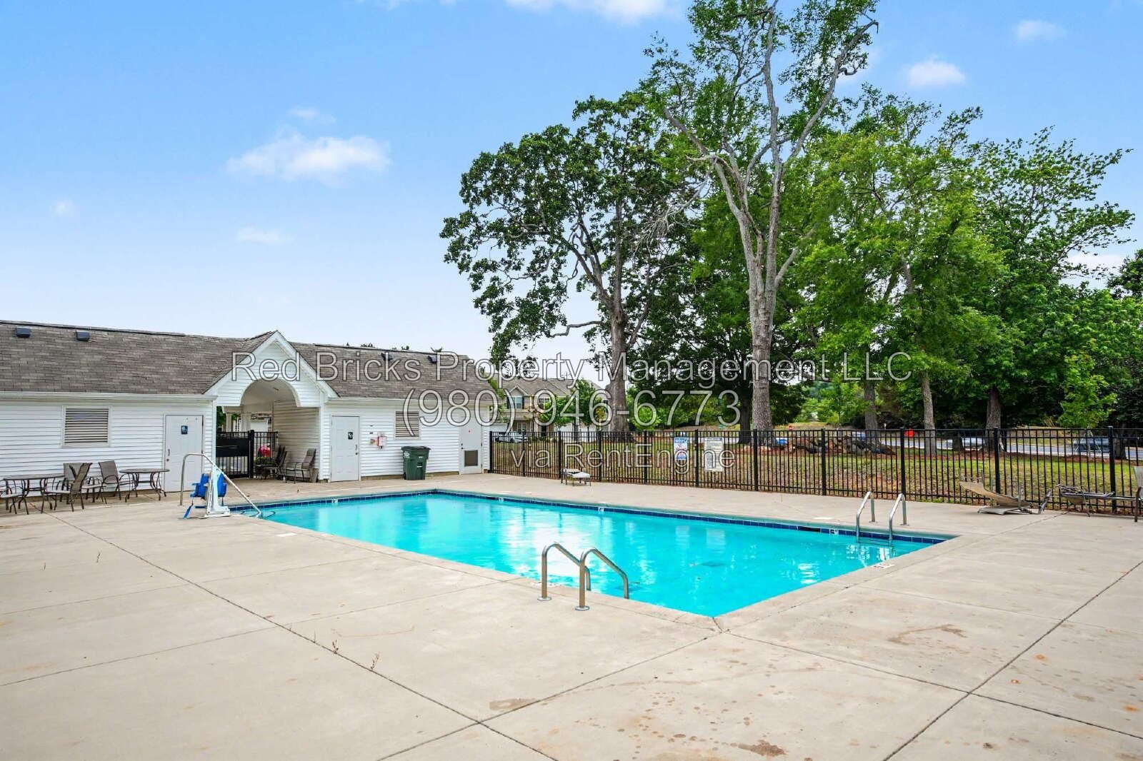 Beautiful Like-New 4-Bedroom Townhome in McDowell Crossing property image