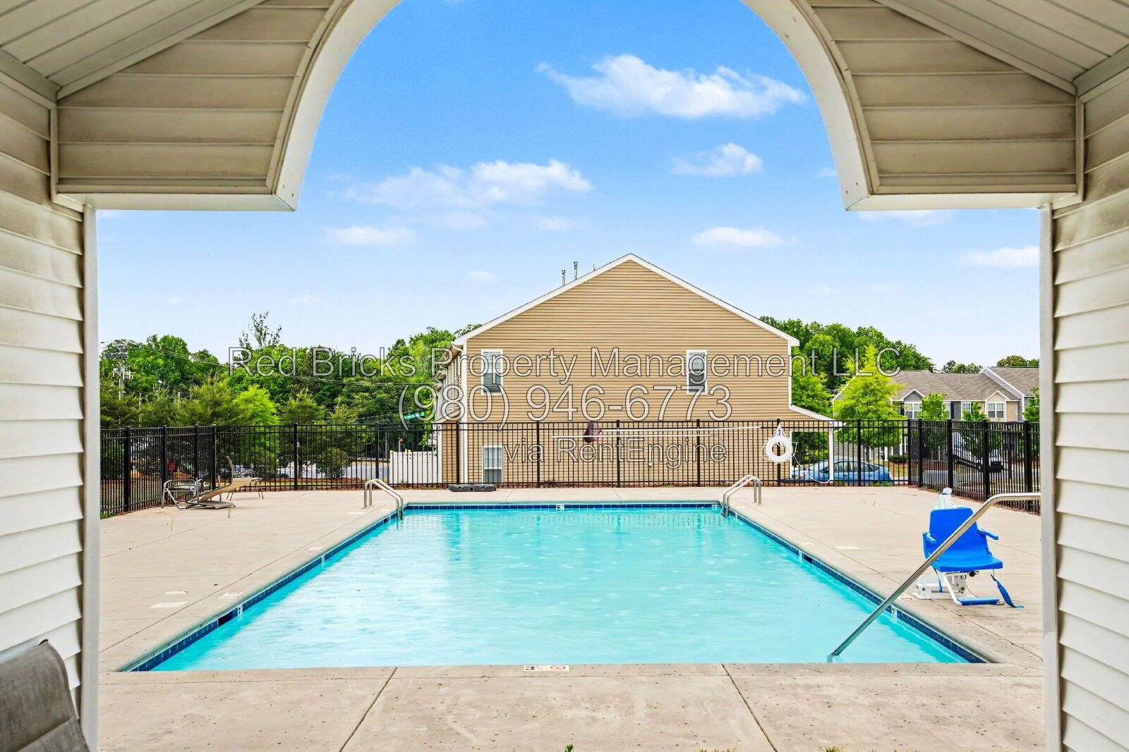 Beautiful Like-New 4-Bedroom Townhome in McDowell Crossing property image