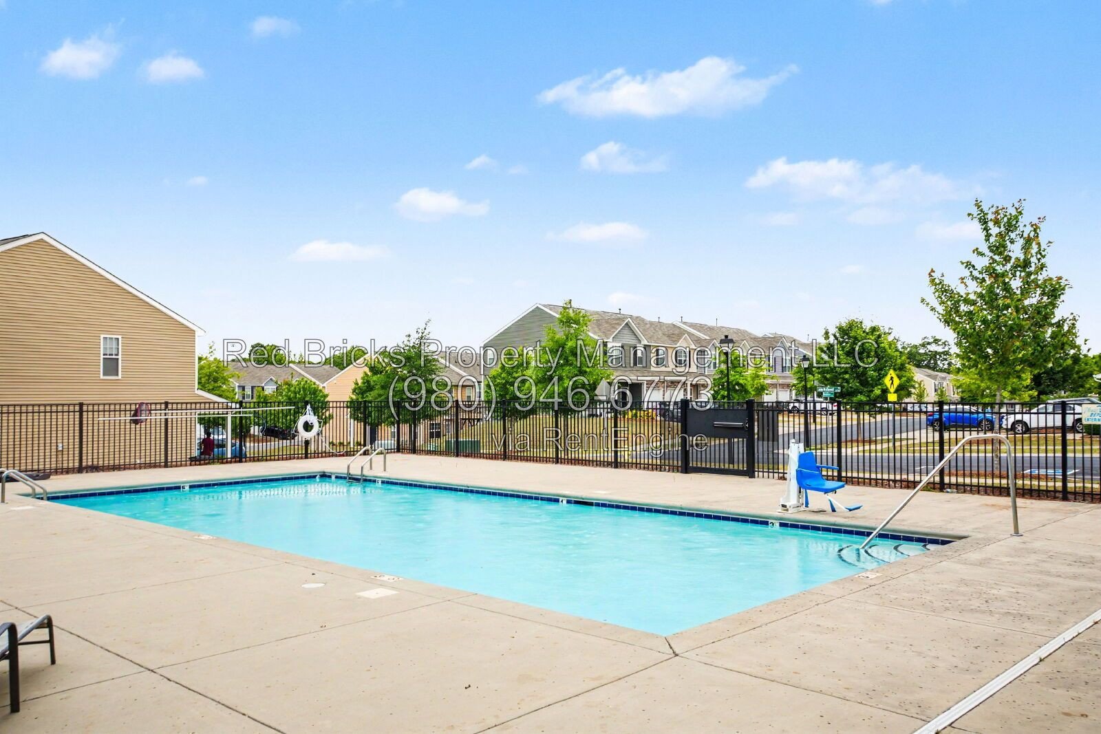 Beautiful Like-New 4-Bedroom Townhome in McDowell Crossing property image