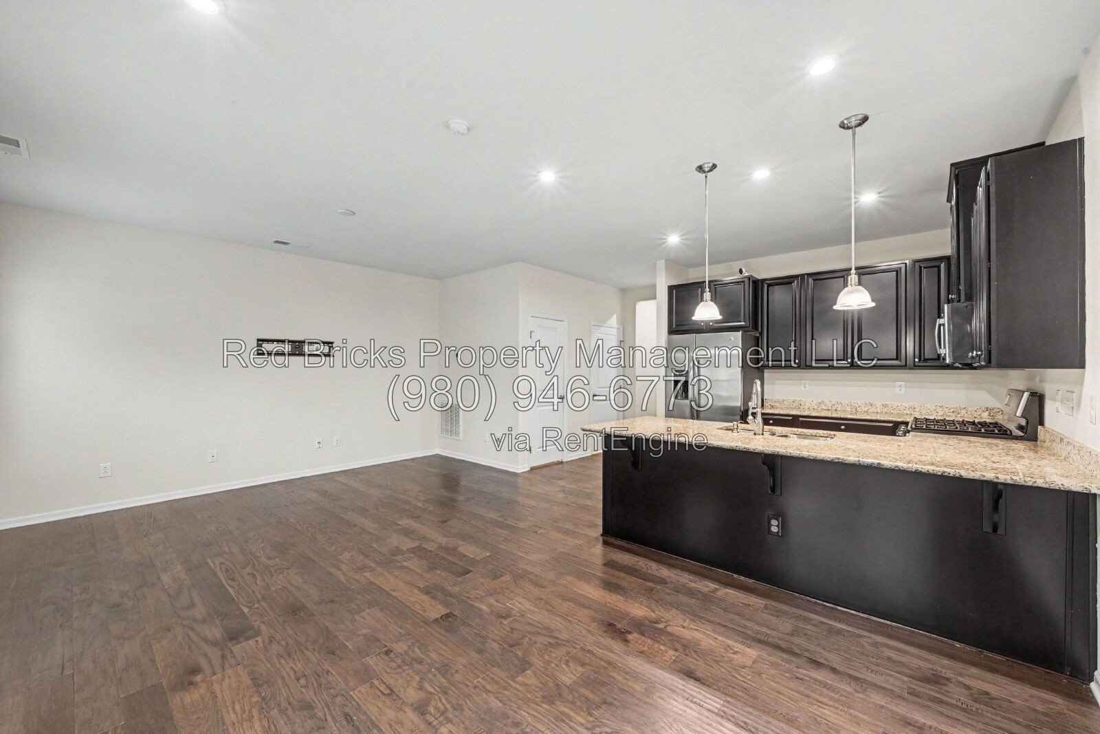 Beautiful 3-Bedroom Townhome in Edison Square property image