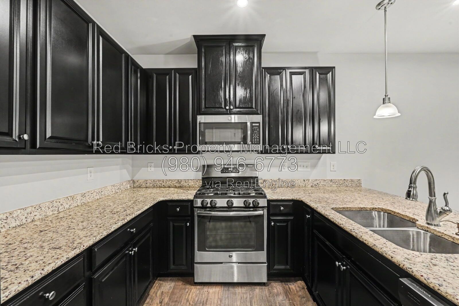 Beautiful 3-Bedroom Townhome in Edison Square property image