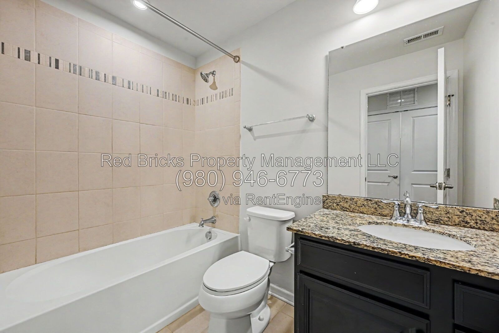 Beautiful 3-Bedroom Townhome in Edison Square property image